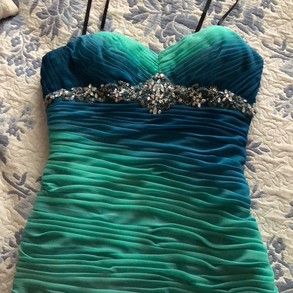 Bee Darlin mermaid gown turquoise